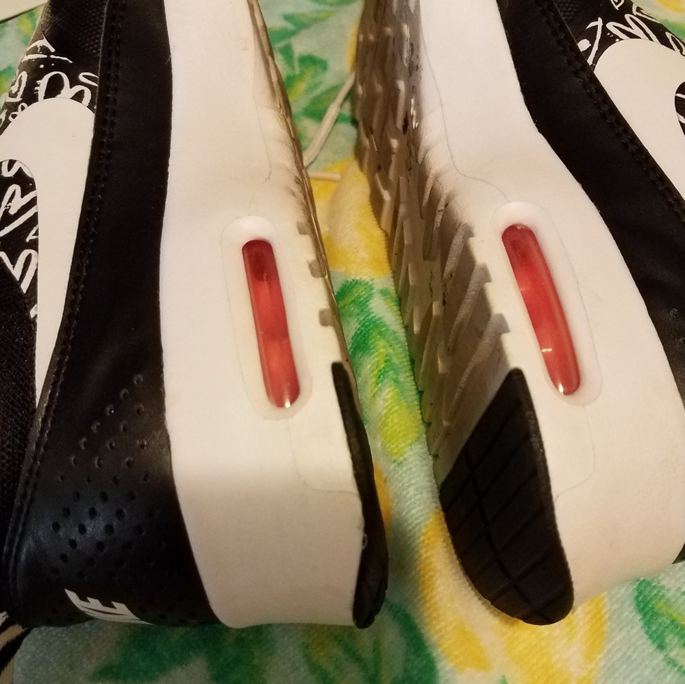 Nike Air Max Thea Sneakers - Picture 4 of 4